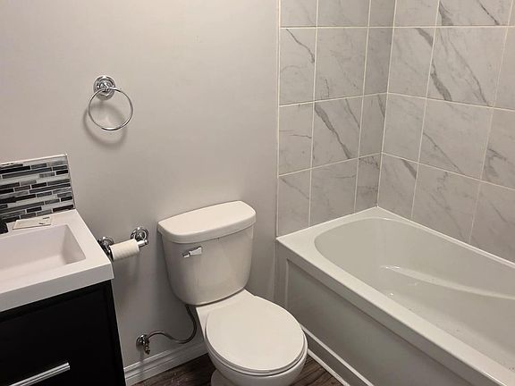 5th image of 104 Lorne St