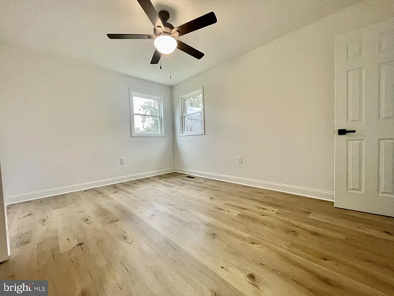 313 Windsor Ct — Photo 14