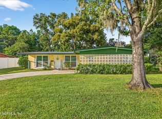 517 Renne Dr N, Jacksonville, FL 32218