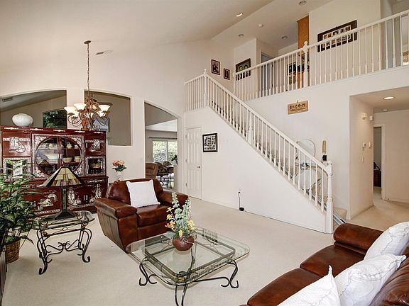 3rd image of 29 Nautica Ct