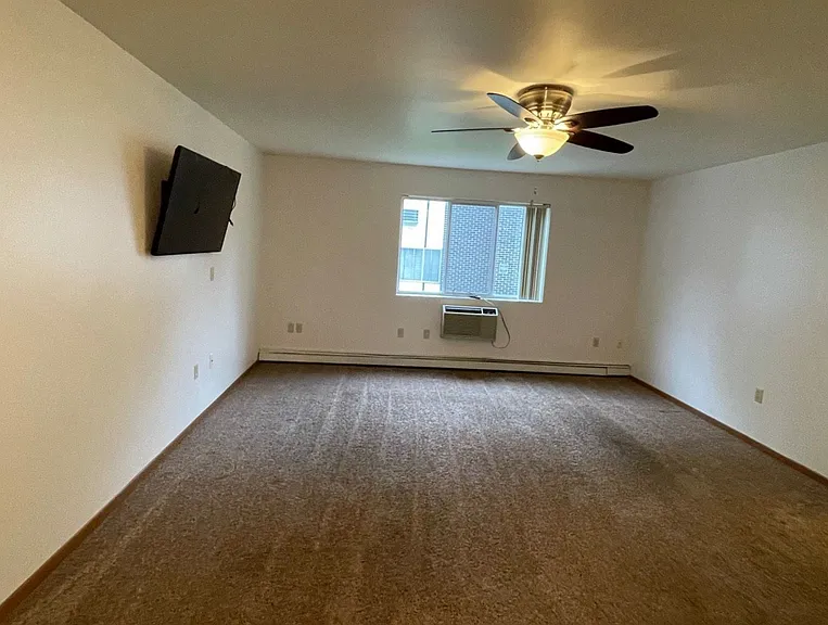 1211 S Dewey St — Photo 31