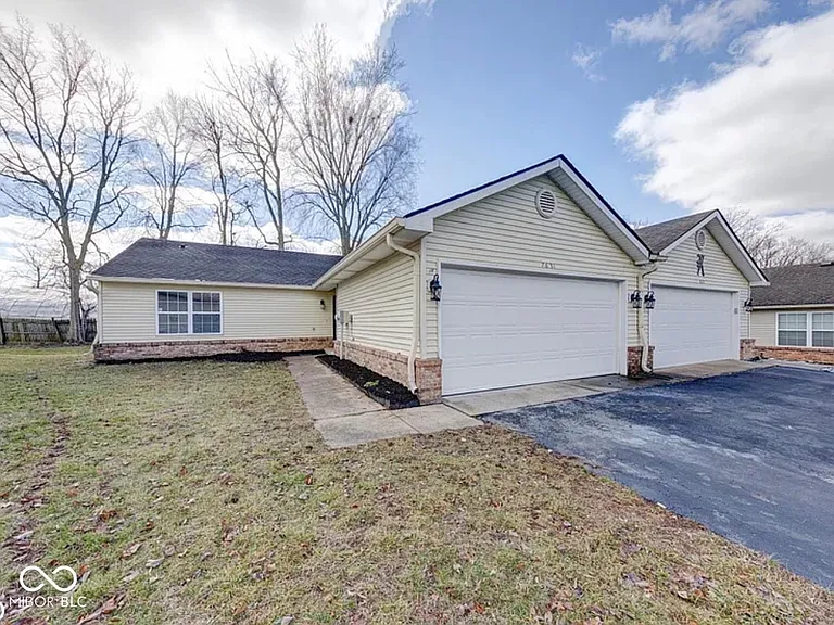 7621 Orchard Village Dr — Photo 1
