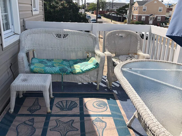 118 N Wilson Ave #B — Photo 12