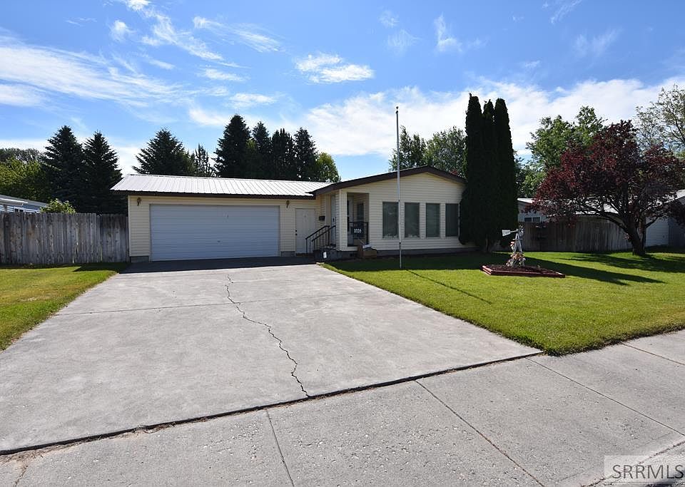 1st image of 1026 Singletree Cir