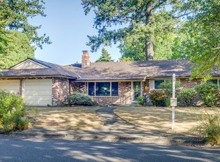 2335 SW Scenic Dr, Portland, OR 97225