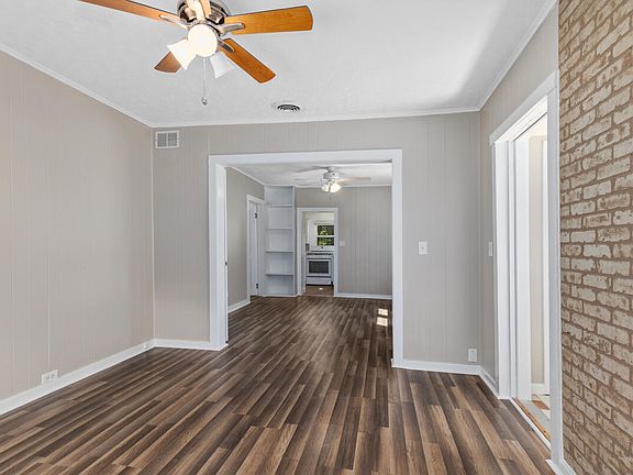 5th image of 2324 Hughes Ave