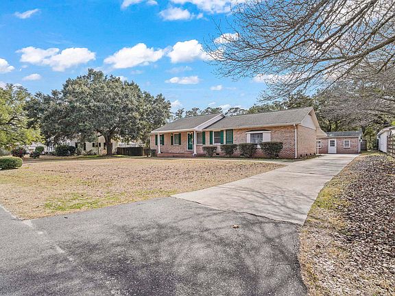 2nd image of 409 Pearl St.