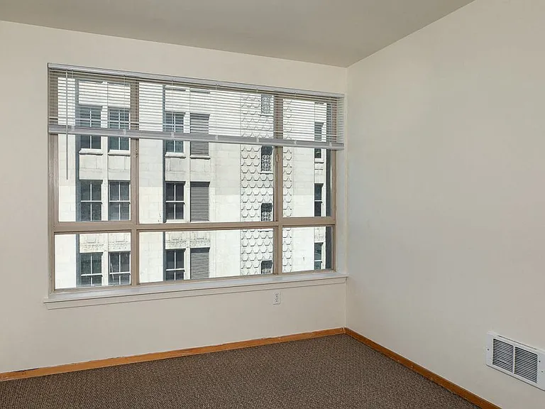 Gilmore Apartments — Photo 11