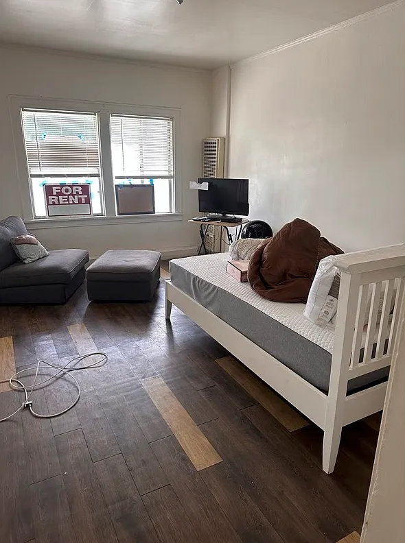 Studio, 1.0 bath, 400 sqft, $1,750 — Photo 2