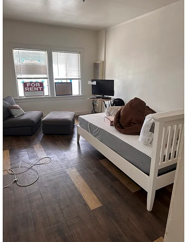 Building Photo - 3331 W 54th St #5