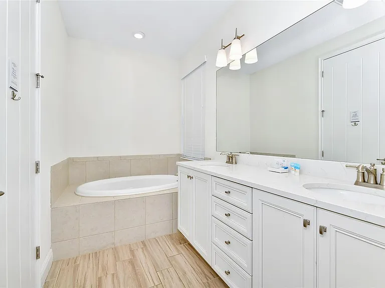 8024 Flip Flop Way — Photo 33