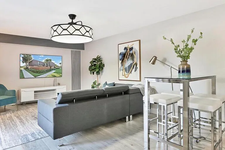 2117 21st Ct — Photo 4