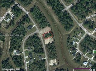 5025 N Peachtree Cir, Labelle, FL 33935