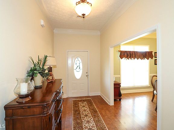 5th image of 307 Erin Way