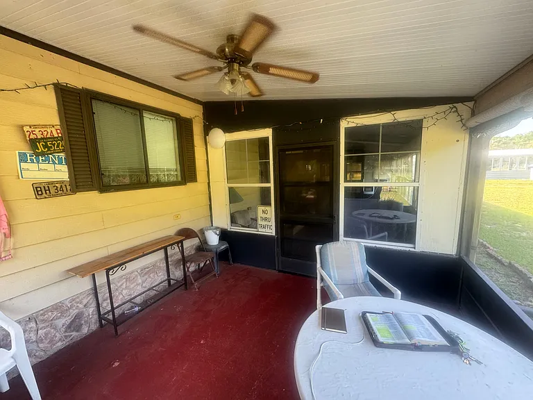 105 Idlewood Acres Ln — Photo 2
