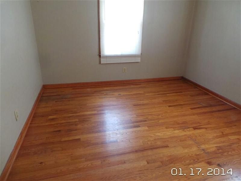 2nd image of 305 Kay Dr