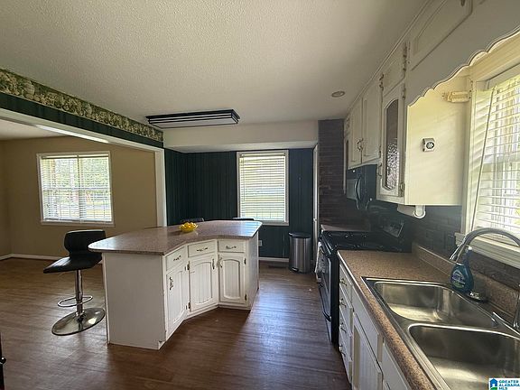 4th image of 45 Villa Rd