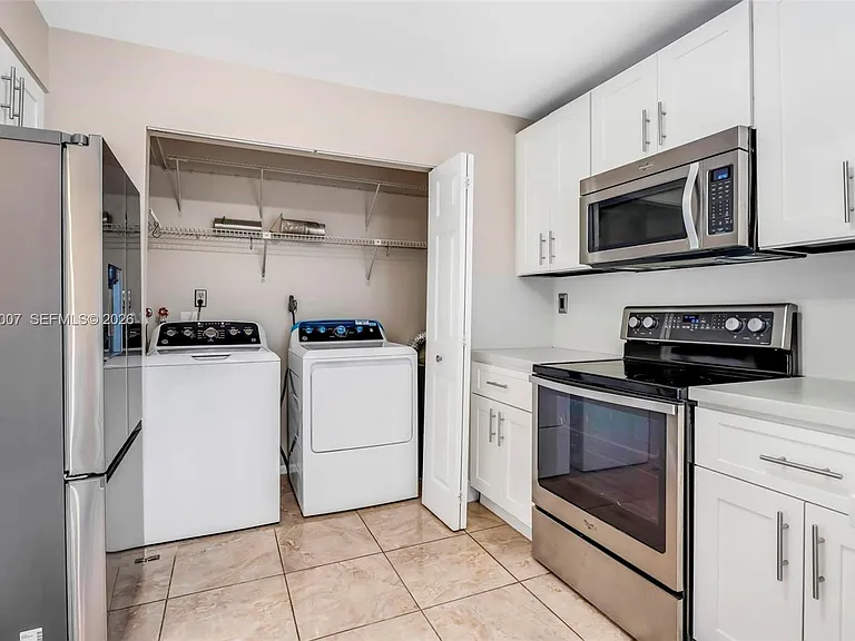 9937 NW 9th Street Cir #12-19 — Photo 5