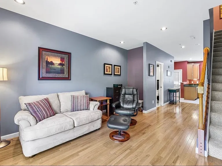 900 Lawrence St #13 — Photo 9