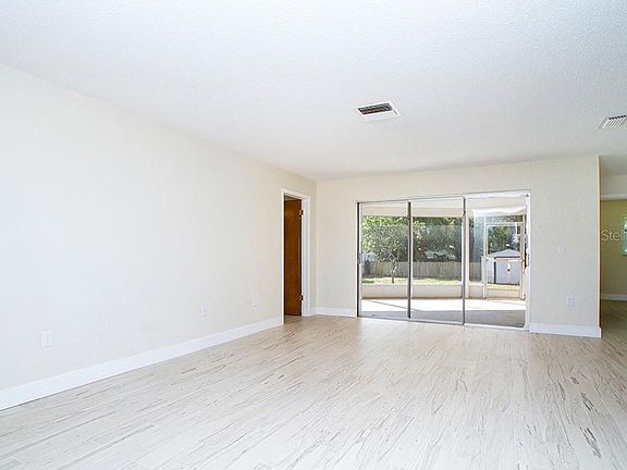 4th image of 2223 Cathedral Dr