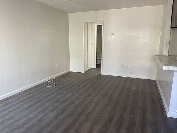 4th image of 3745 7th Ave #1