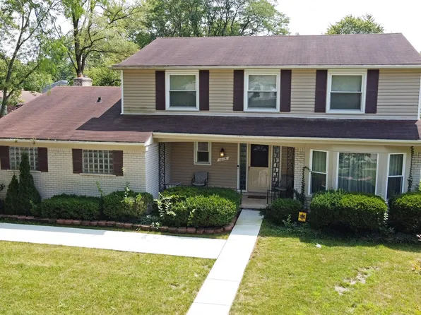 30115 Woodgate Dr, Southfield, MI 48076