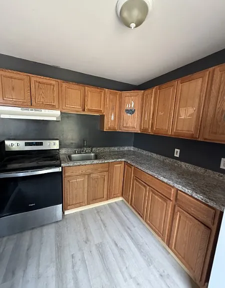 35 Liebel St #2 — Photo 1