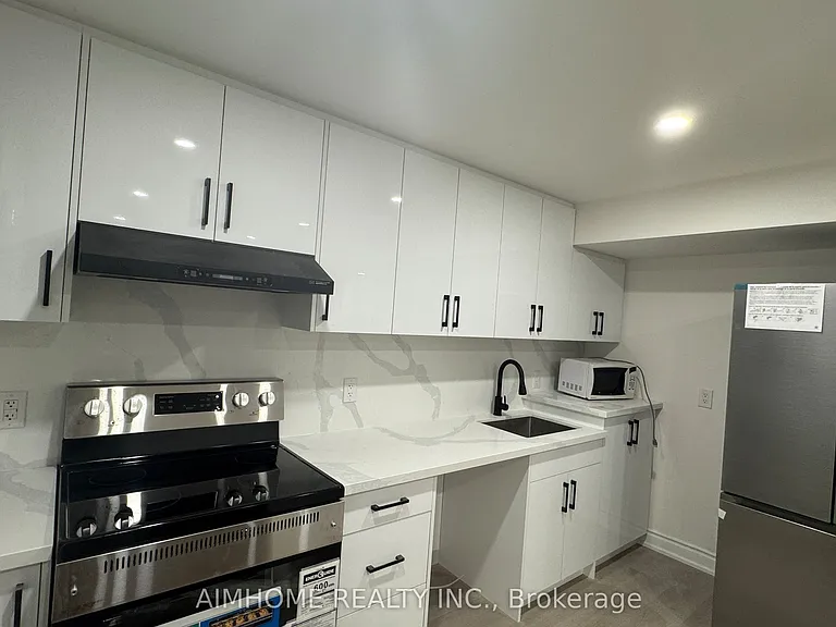 20 Clutterbuck Ln — Photo 4