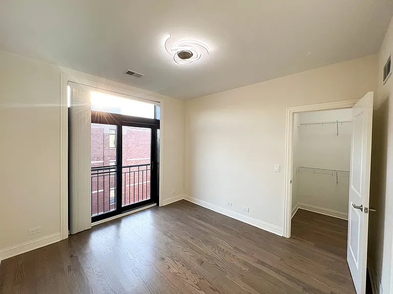 1701 W Chicago Ave #3 — Photo 9