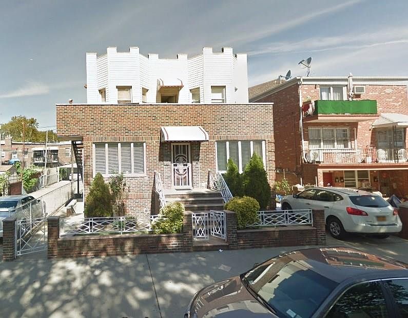 1st image of 8760 26th Ave #4