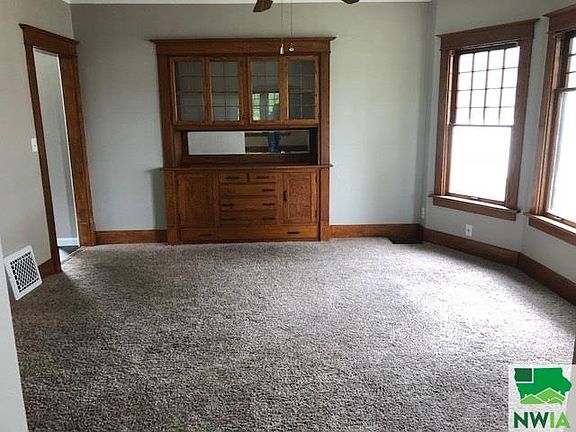 4th image of 3614 Jackson St