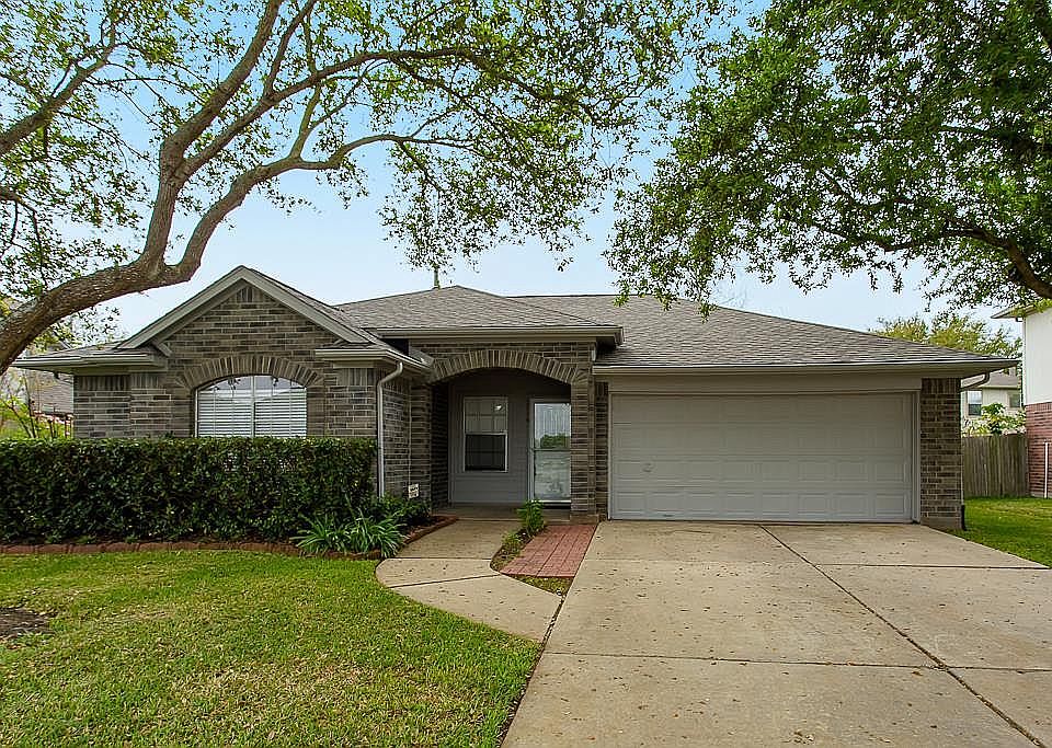 1st image of 1710 Kemah Oaks Dr