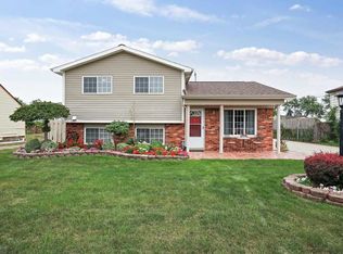 30454 Groveland St, Madison Heights, MI 48071