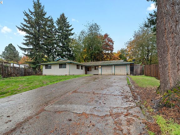 3rd image of 2208 NE 109th Ct
