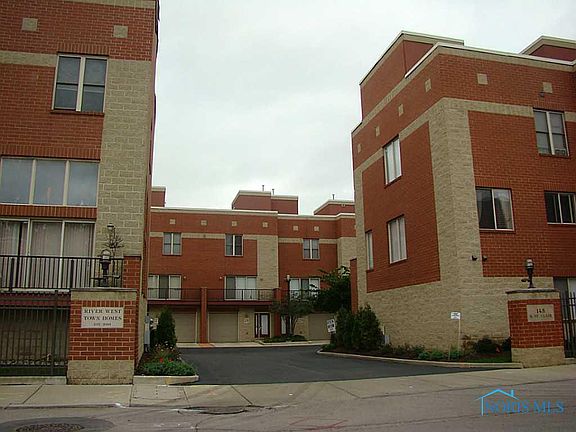 2nd image of 145 S Saint Clair #21