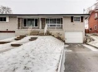 17 Dixington Cres, Toronto, ON M9P 2K3
