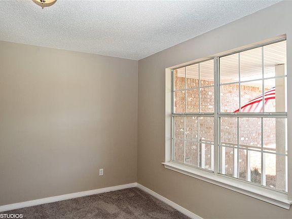 4th image of 4045 Erika Ct