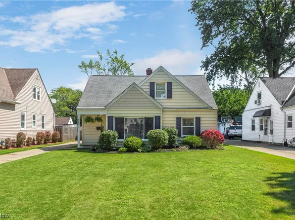 6901 Beresford Ave, Parma Heights, OH 44130