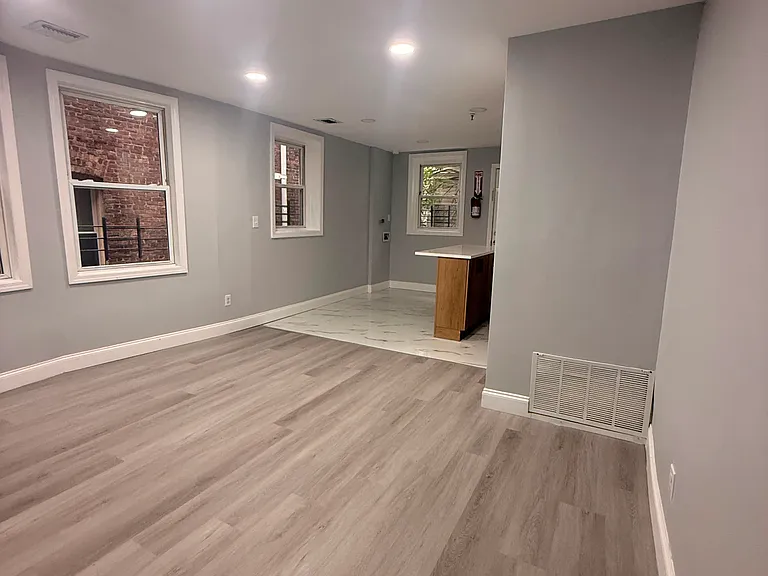 96 Eaton Pl #1 — Photo 6
