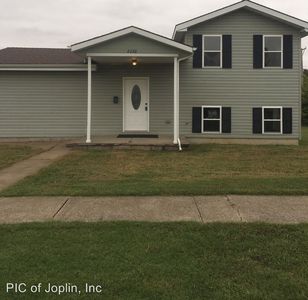 2226 S Moffet Ave, Joplin, MO, 64804