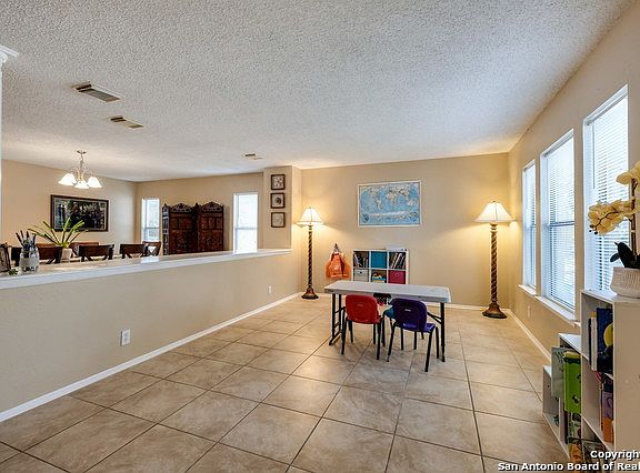 5th image of 9618 Wicklow Dr