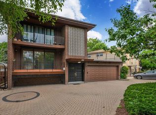 1300 N Northwest Hwy #1, Park Ridge, IL 60068