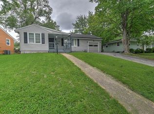 2273 W Yorkshire Dr, Decatur, IL 62526