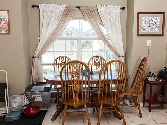 5th image of 3303 Merlot Dr