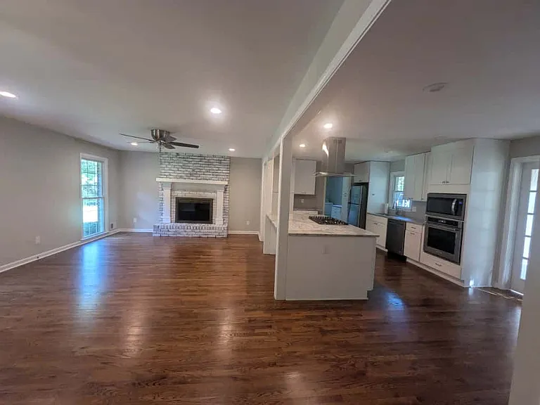 10208 Cumming Hwy — Photo 31