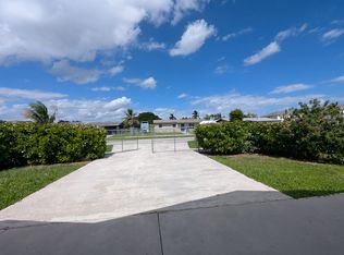 715 NW 6th St, Florida City, FL 33034