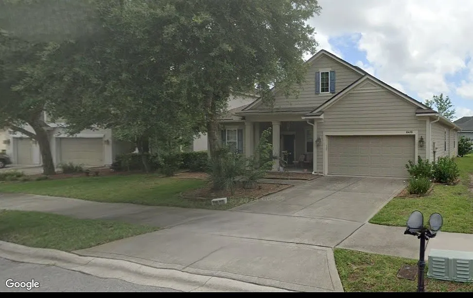 4 bed, 2480 sqft, $2,495 — Photo 2