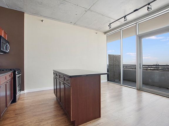 3rd image of 1720 S Michigan Ave APT 1812