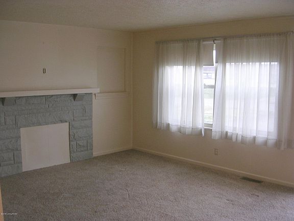 3rd image of 6409 South Dr