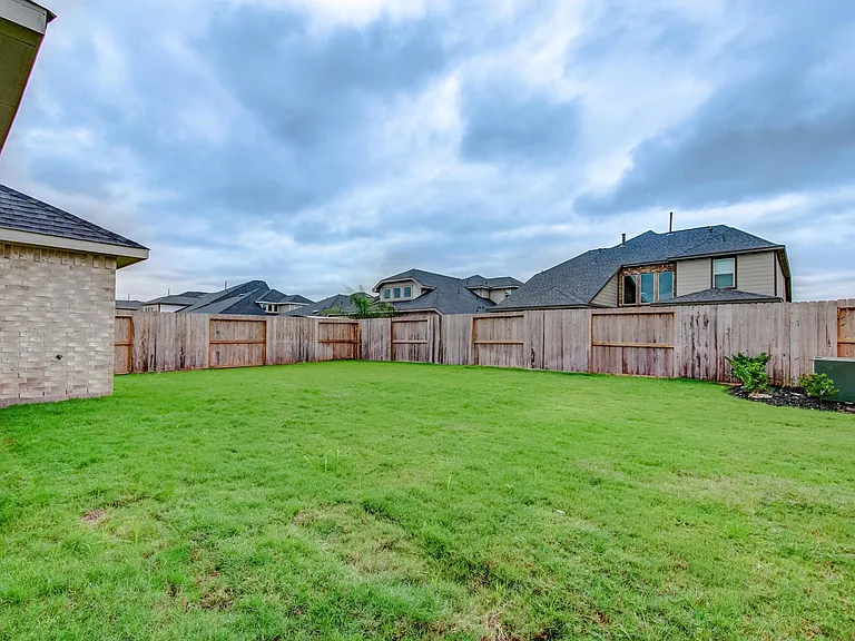 28639 Monarch Cliffs Dr — Photo 36